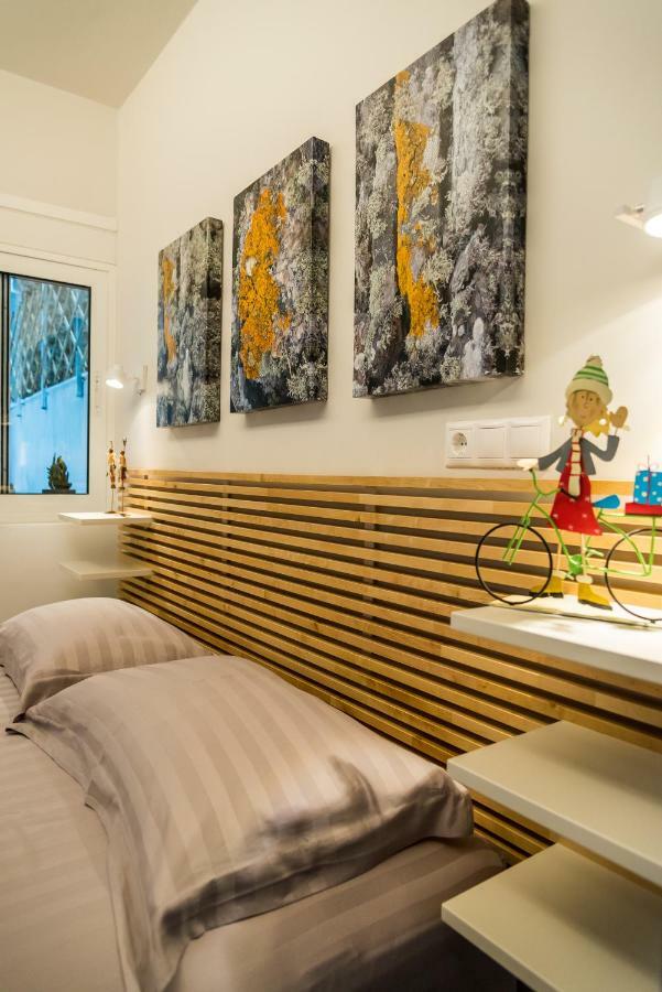 Central Cozy Studio With A Secret Garden Athen Exterior foto